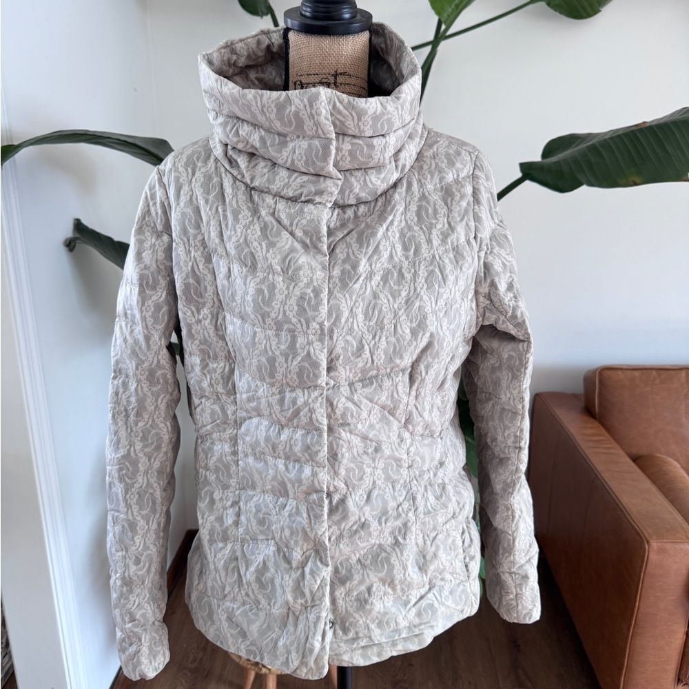 L Eddie Bauer Beige Lace goose down puffer.